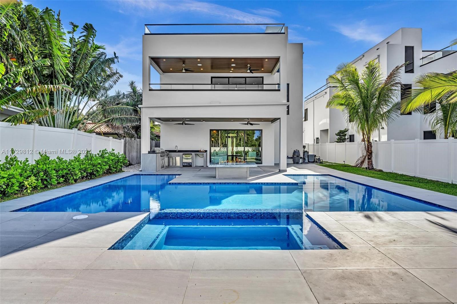 LAUDERDALE BEACH - Residential