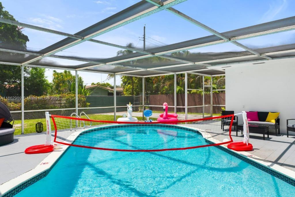 Stunning an expensive 5- bedrooms, 3-bathrooms residence featuring a magnificent, resort-style pool and ample outdoor space perfect for entertaining. Lots of updates amazing kitchen area spacious living area and bedrooms designed for comfort and style. Ideal for large families or hosting unforgettable gatherings. Nestled in a highly desirable neighborhood, its close to shopping, dining, entertainment, major highways. about 3000 Sq.Ft lot is over 10,000