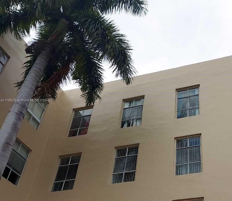 Property for Sale at 7400 W 20th Ave 326, Hialeah, Miami-Dade County, Florida - Bedrooms: 2 
Bathrooms: 2  - $259,900