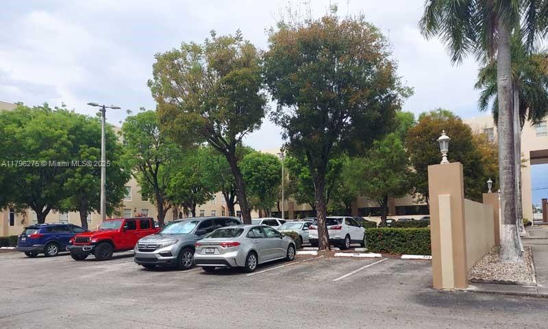 ROYAL PALMS CONDO - Residential