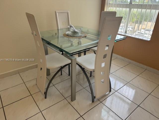 ROYAL PALMS CONDO - Residential