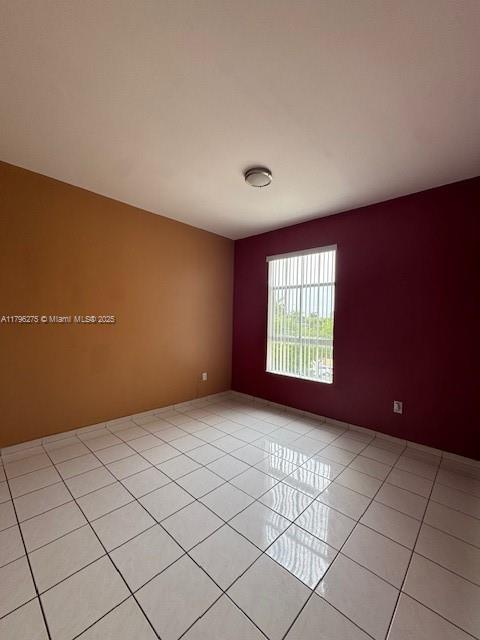 ROYAL PALMS CONDO - Residential