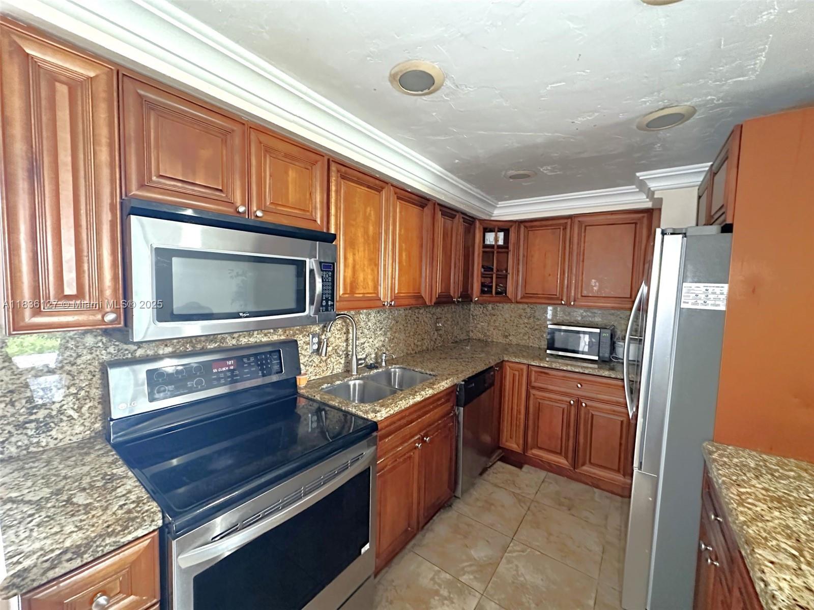 6707 Brookline Dr 6707