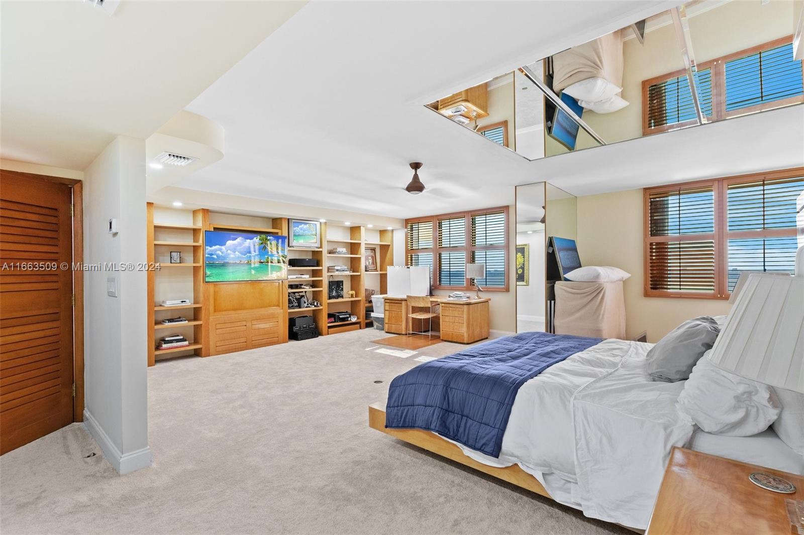 CRICKET CLUB CONDO - Residential