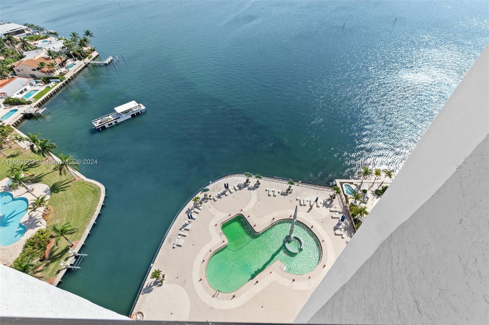 CRICKET CLUB CONDO - Residential