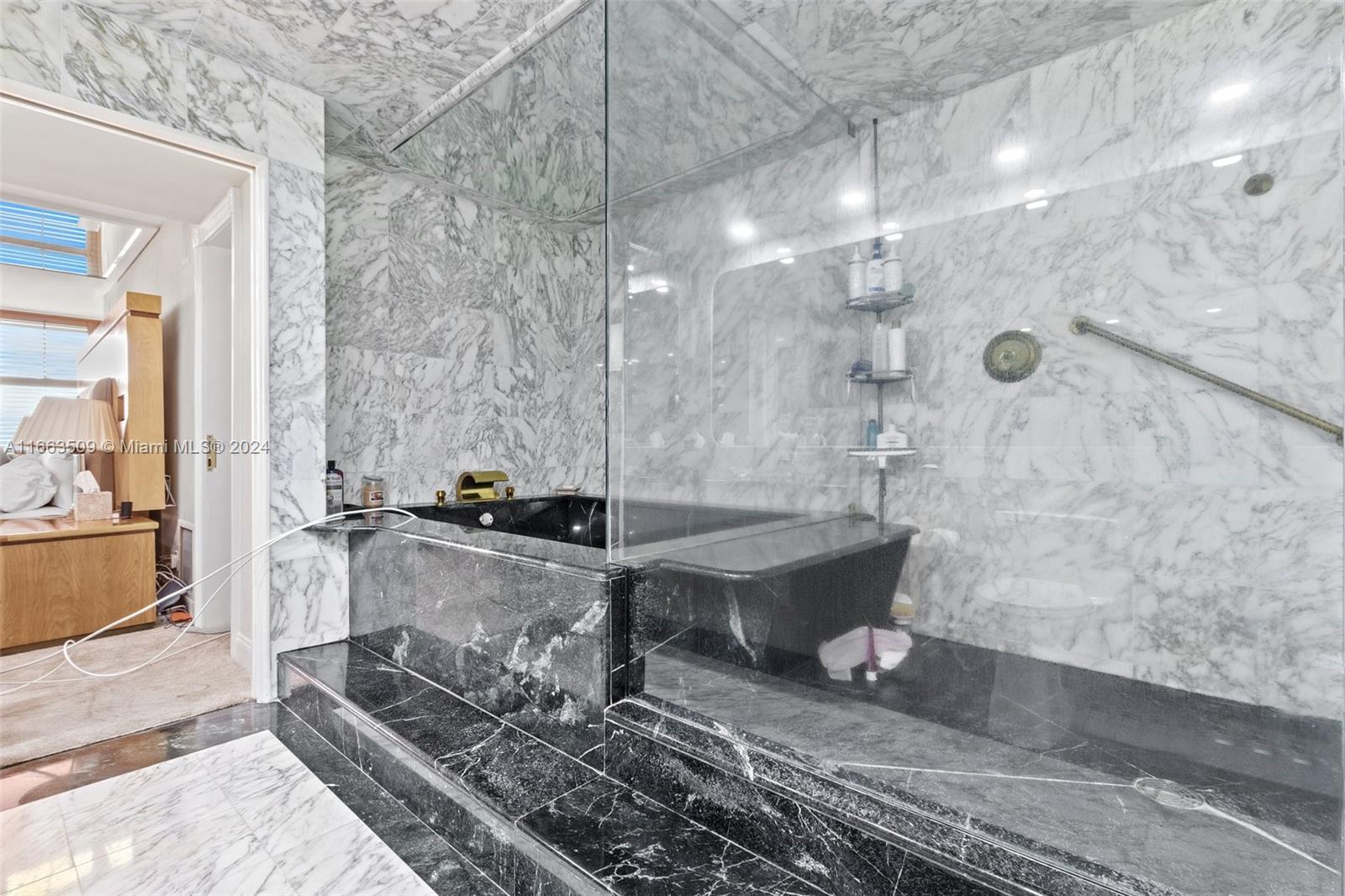 CRICKET CLUB CONDO - Residential