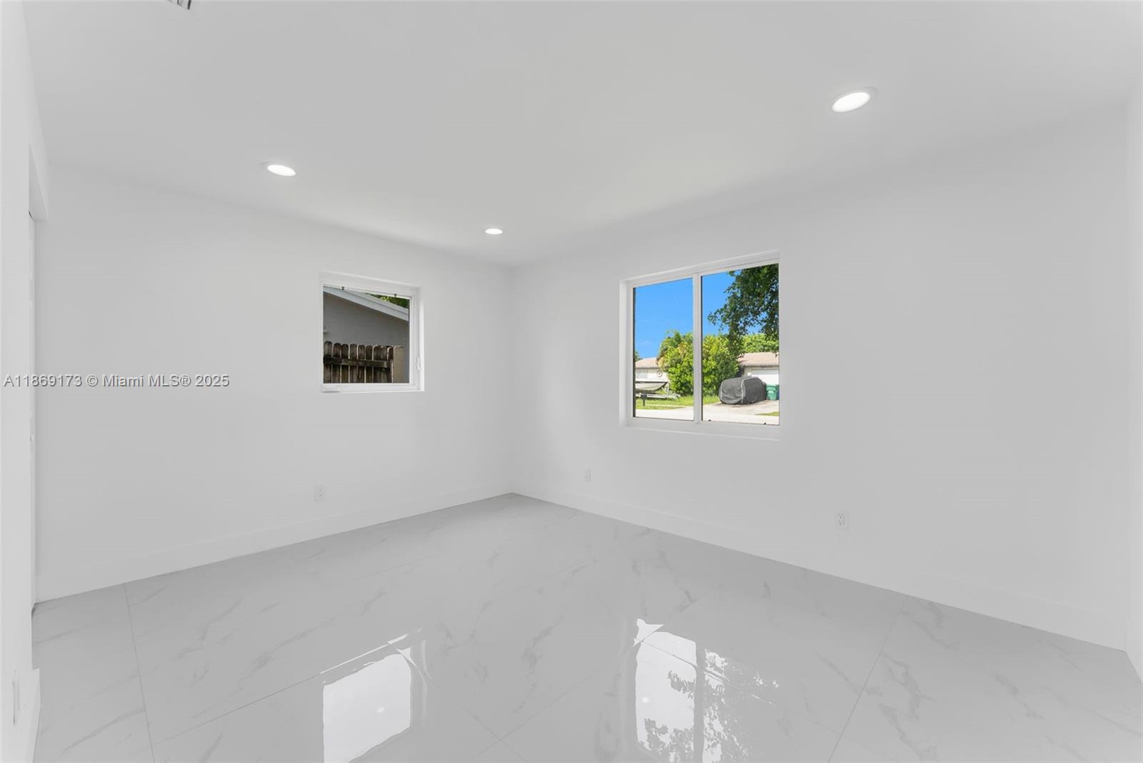 BROADVIEW PARK - Residential Lease