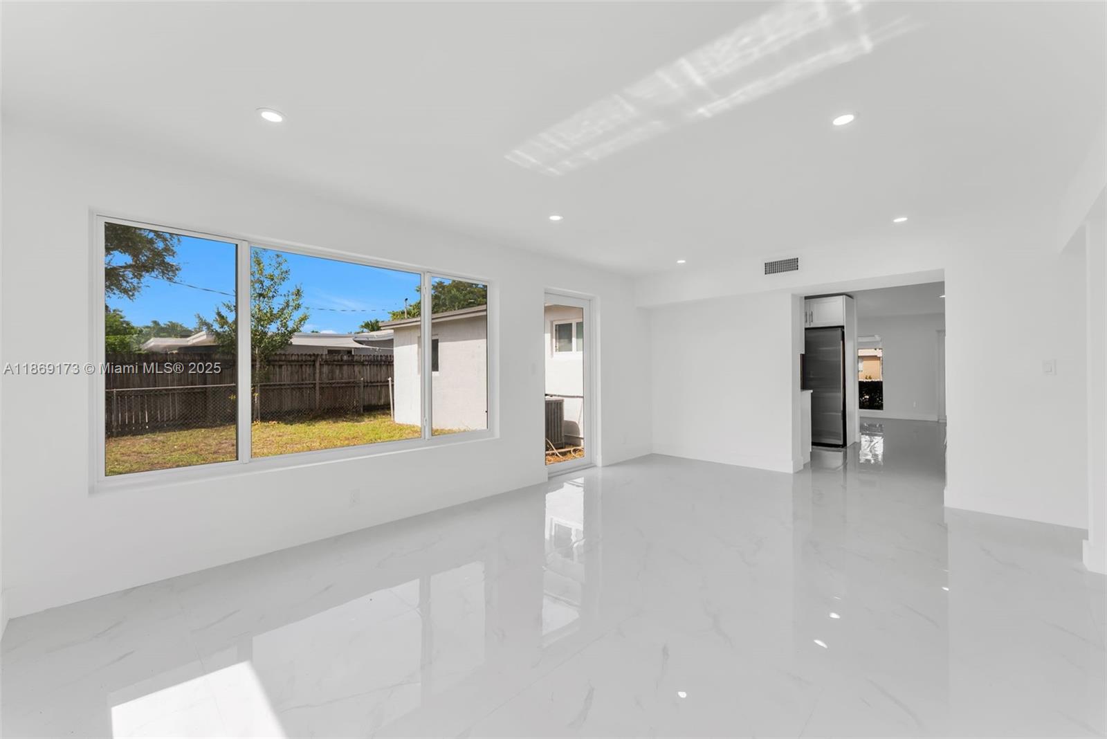 BROADVIEW PARK - Residential Lease