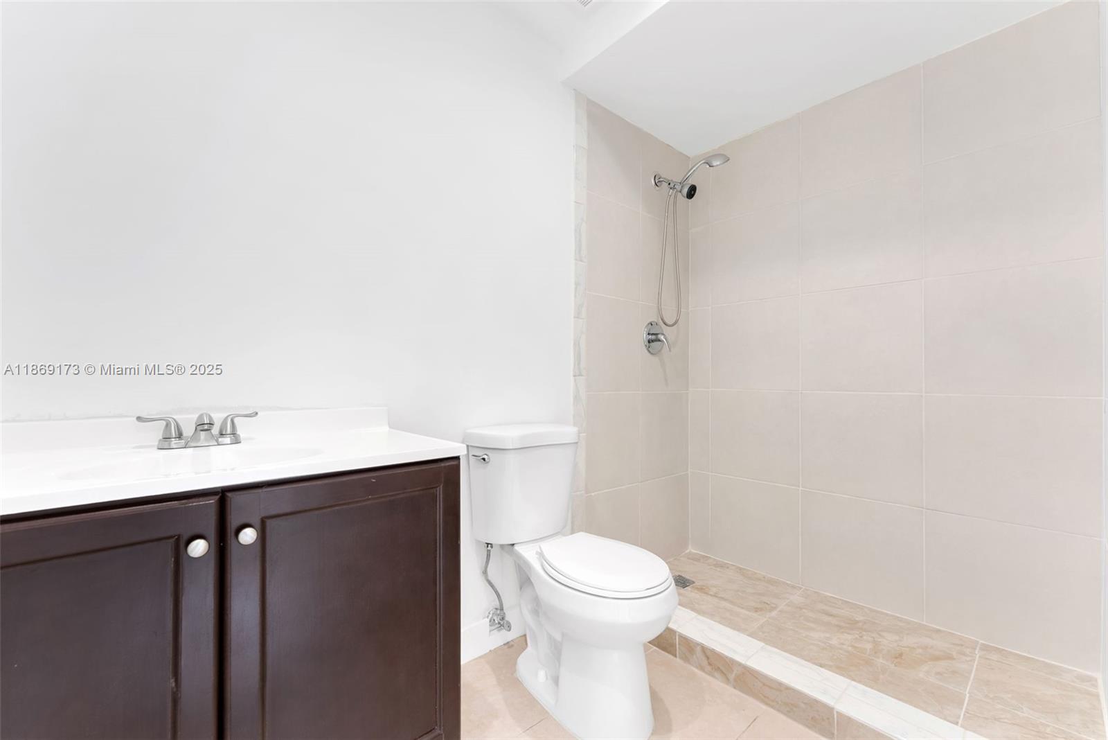 BROADVIEW PARK - Residential Lease