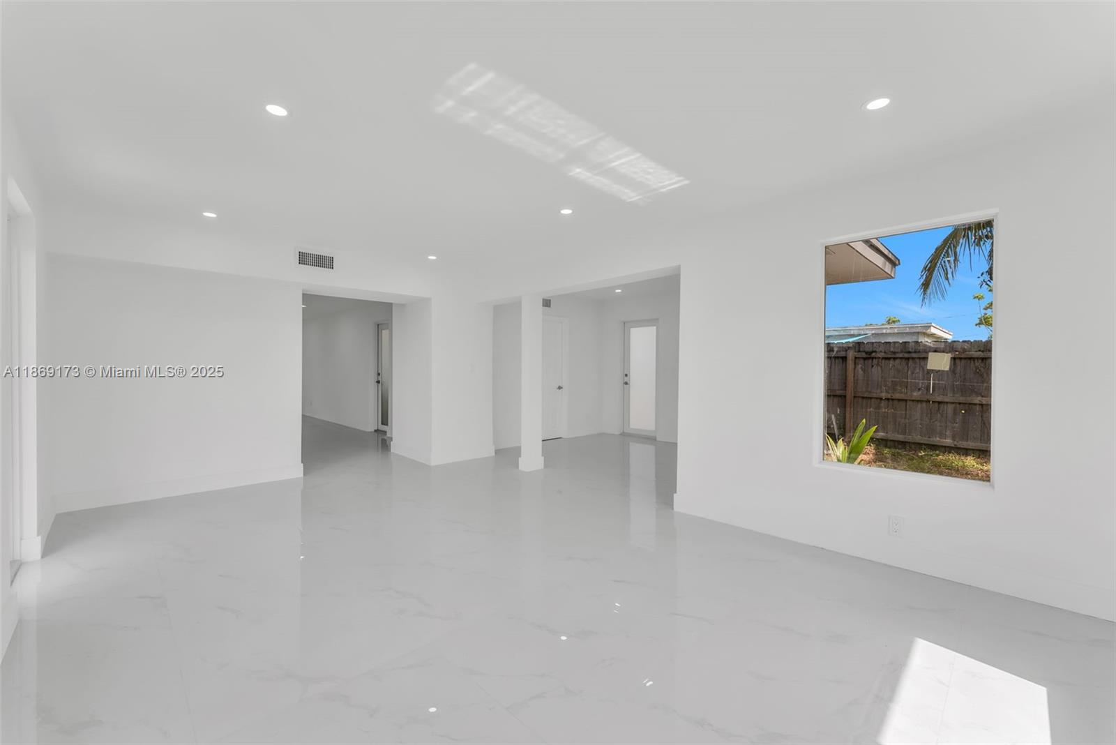 BROADVIEW PARK - Residential Lease