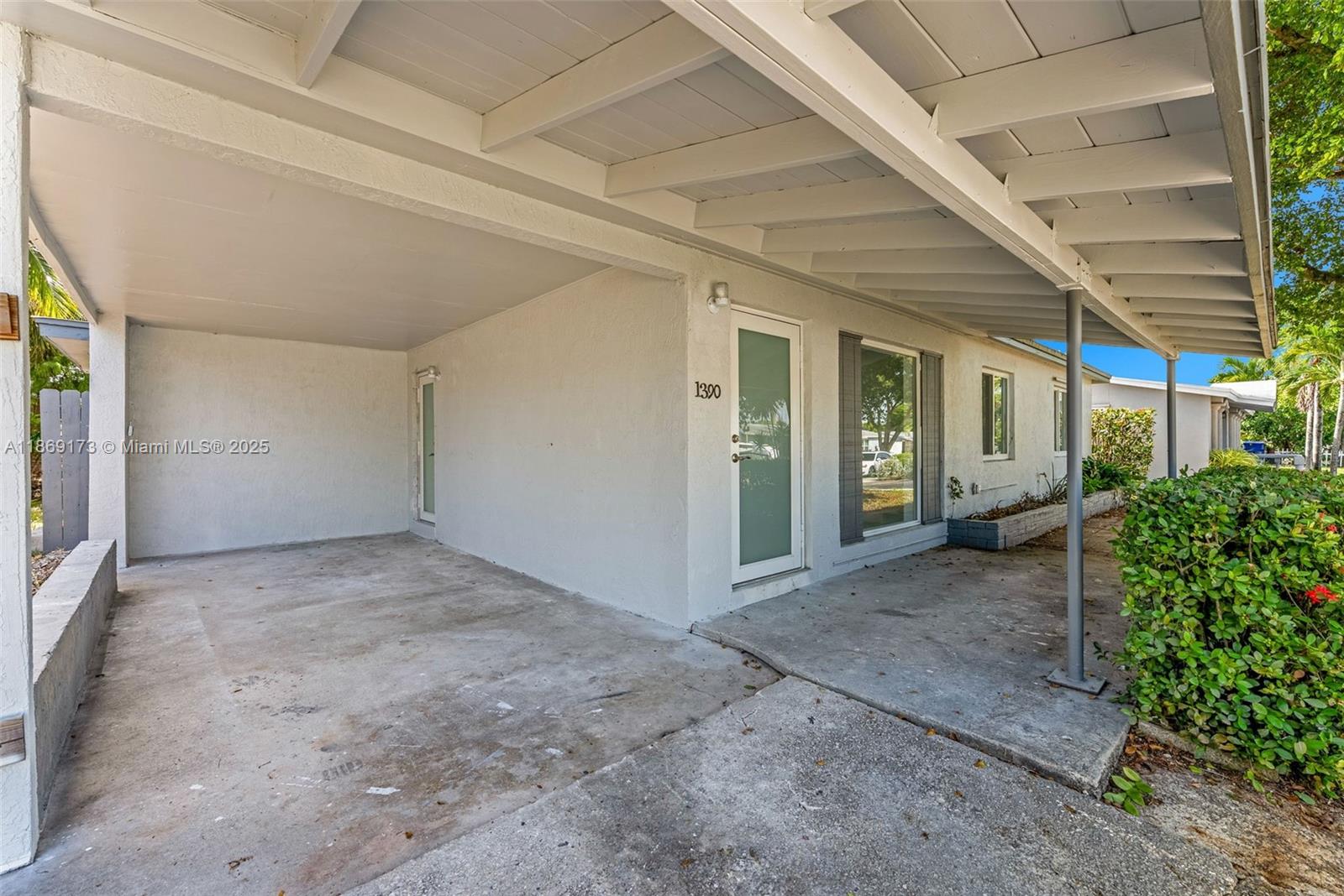 BROADVIEW PARK - Residential Lease