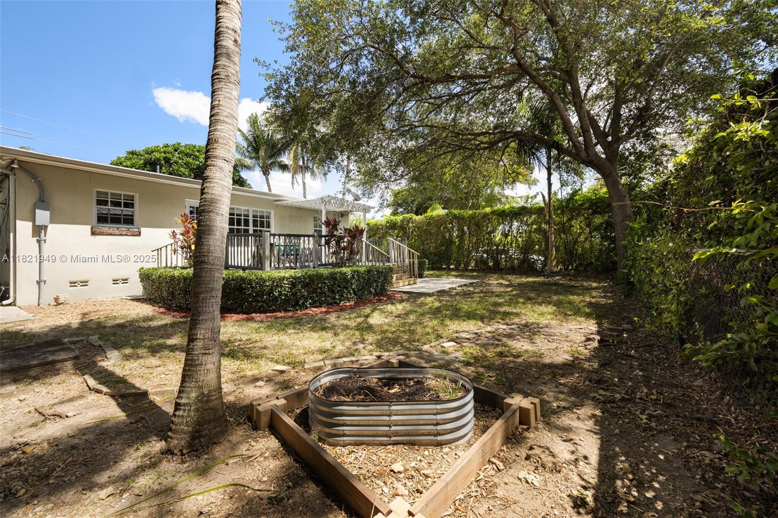5490 Sw 57th Ave, Miami, Broward County, Florida - 2 Bedrooms  
2 Bathrooms - 