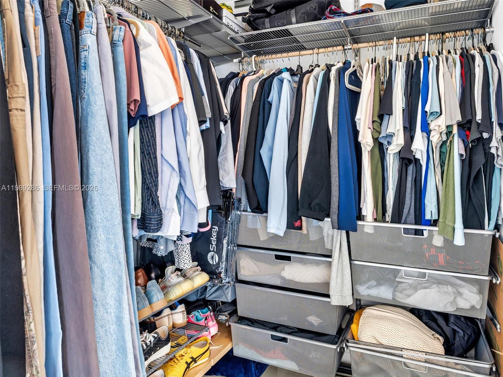 IVY CONDO - Residential