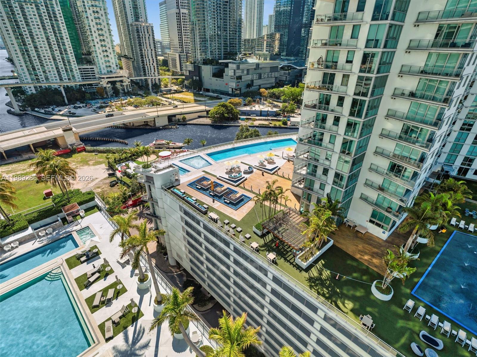 IVY CONDO - Residential