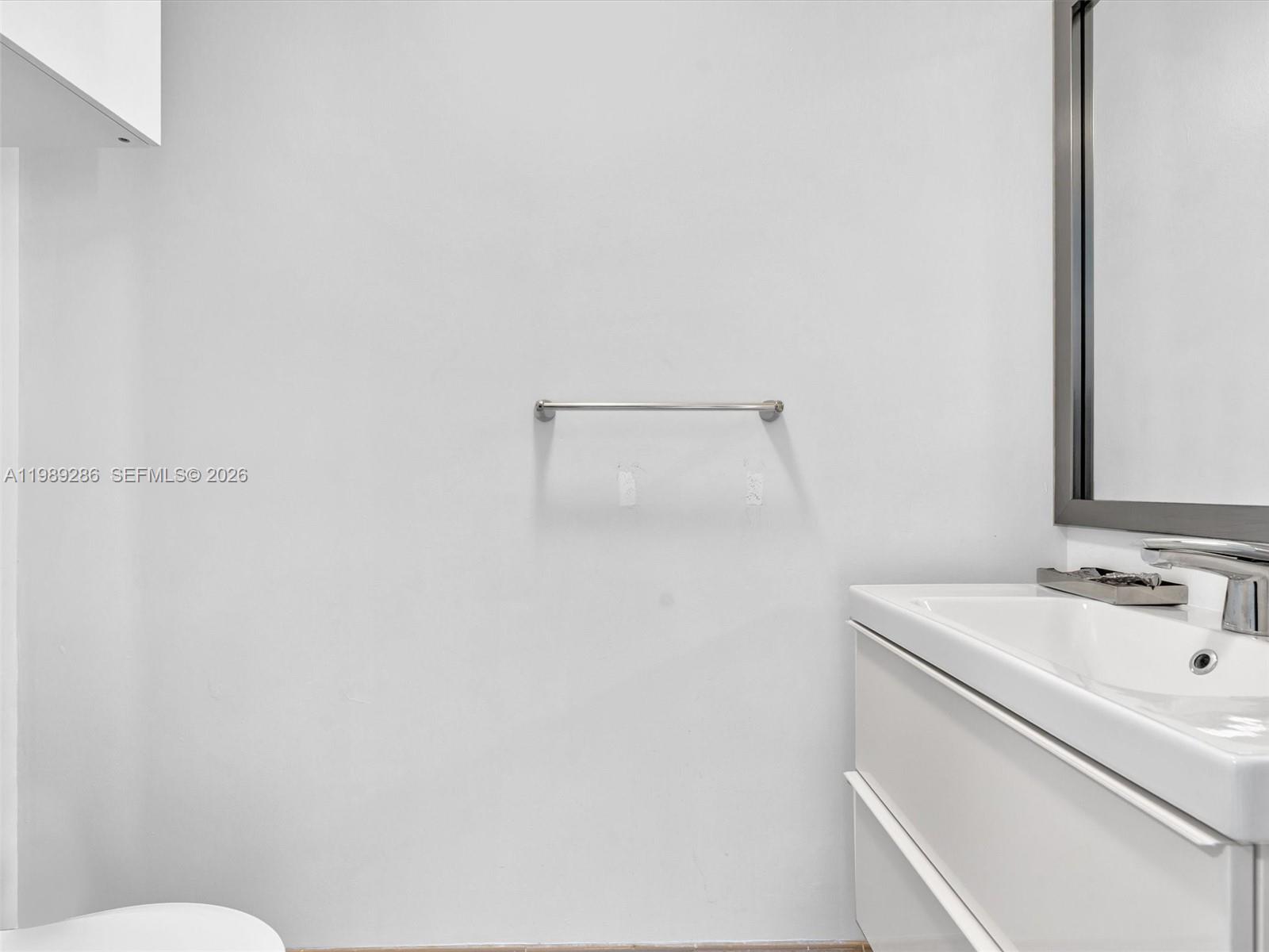 IVY CONDO - Residential