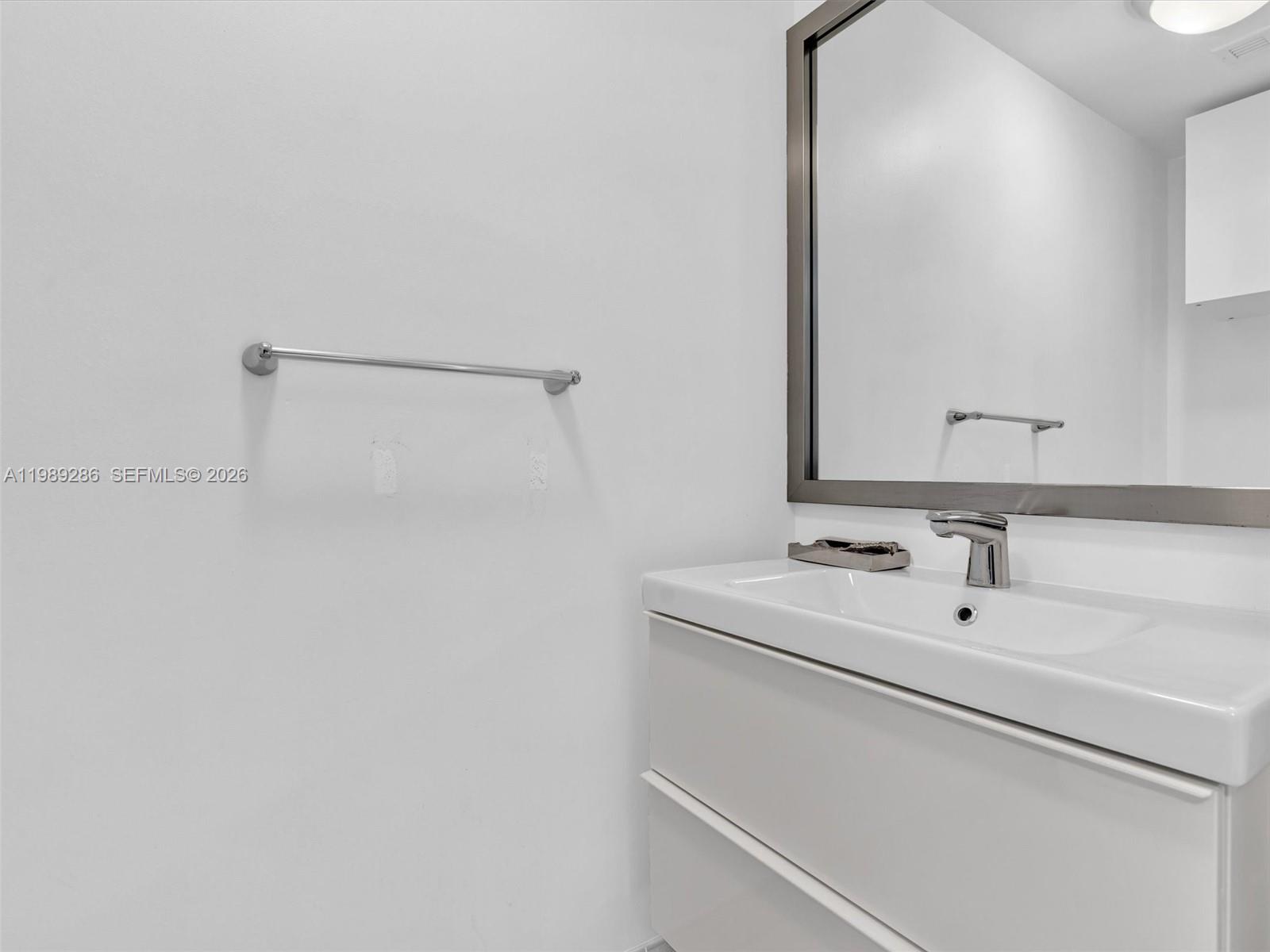 IVY CONDO - Residential