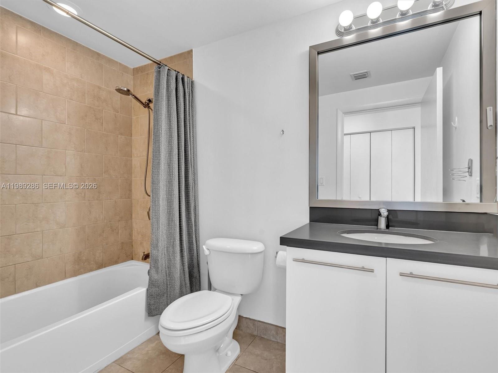 IVY CONDO - Residential