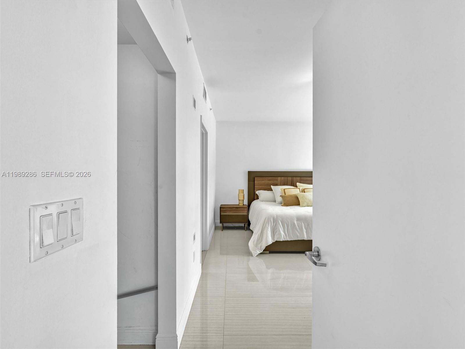 IVY CONDO - Residential