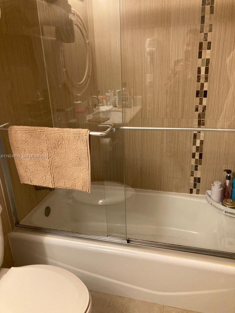 THE AVENTURA BEACH CLUB C - Residential