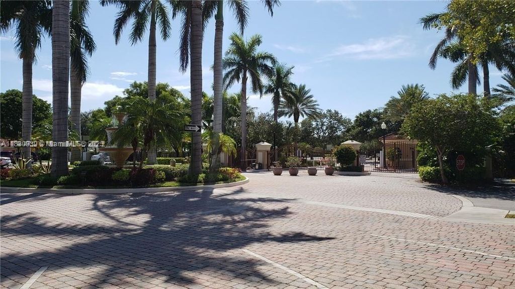 Photo of 1117 Villa Cir #1117, Boynton Beach, FL 33435 (MLS # A11830939)