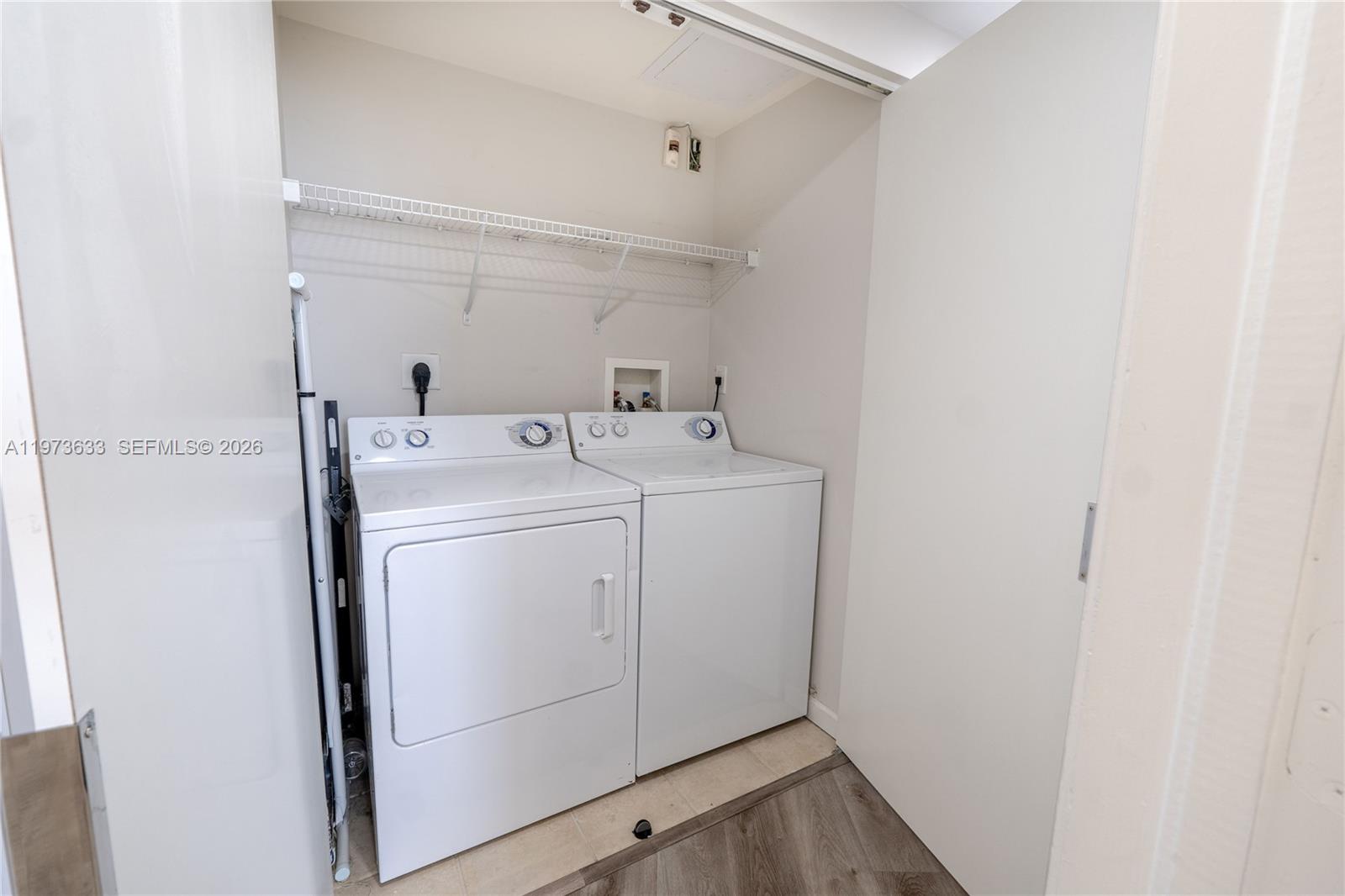 TURNBERRY ON THE GREEN CO - Residential