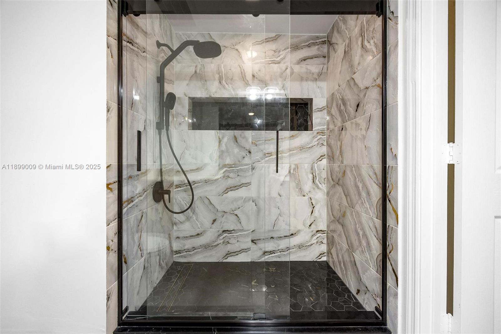 NURIVER LANDING CONDO - Residential