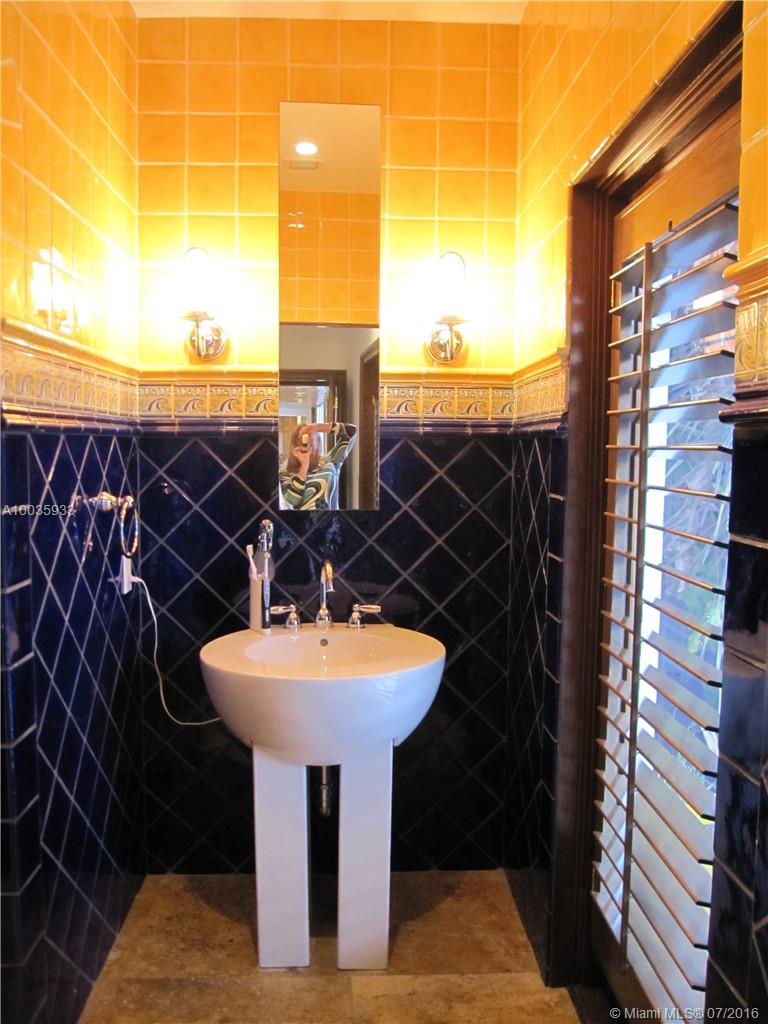 MASHTA ISLAND A REPLAT OF - Residential