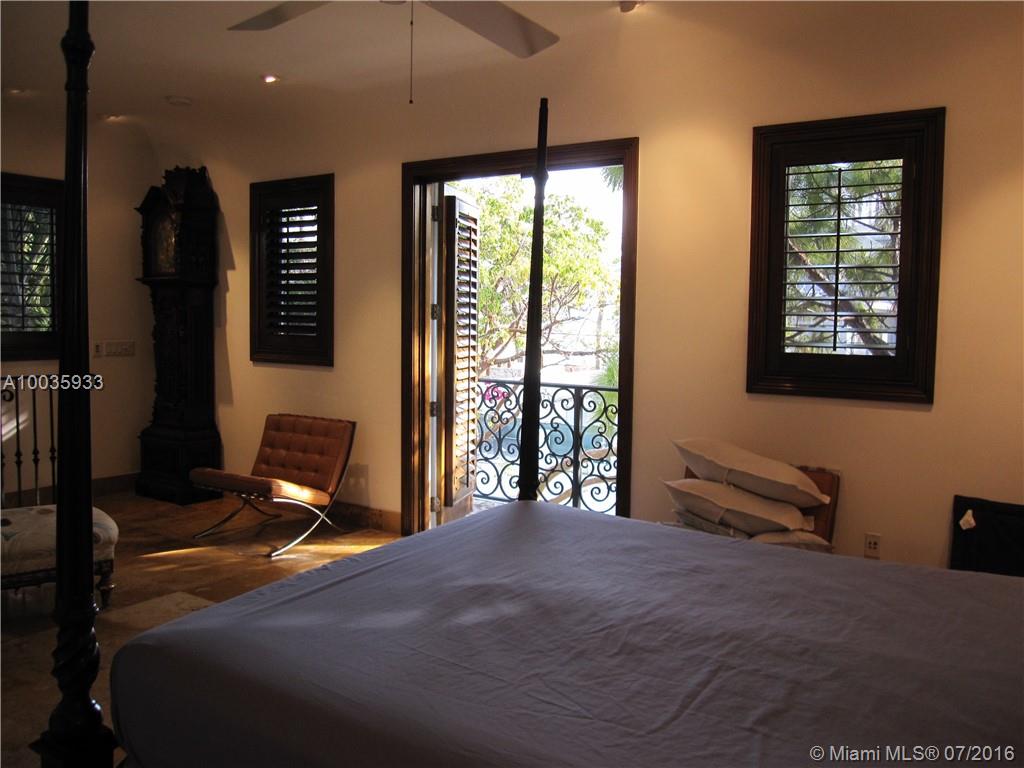 MASHTA ISLAND A REPLAT OF - Residential