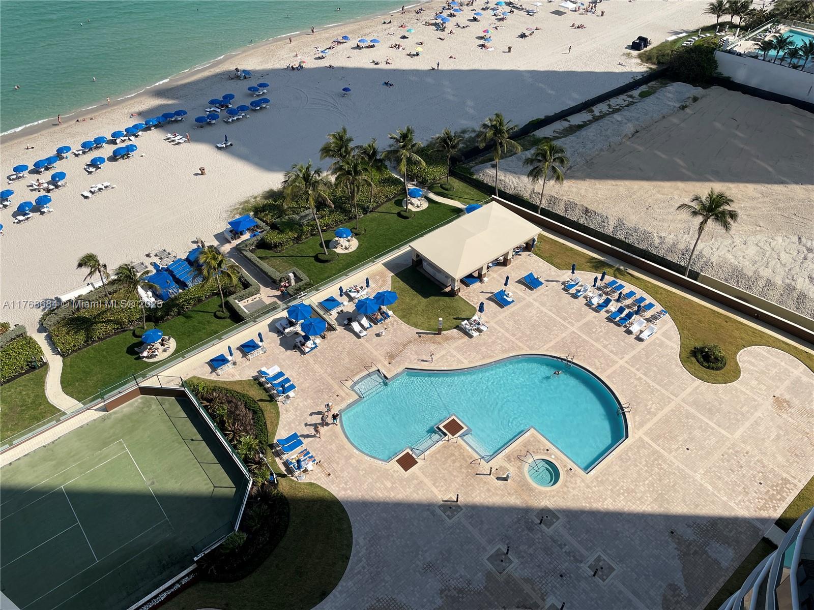 THE PINNACLE CONDO - Residential Lease