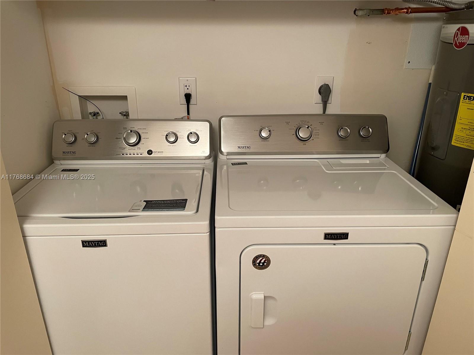 THE PINNACLE CONDO - Residential Lease