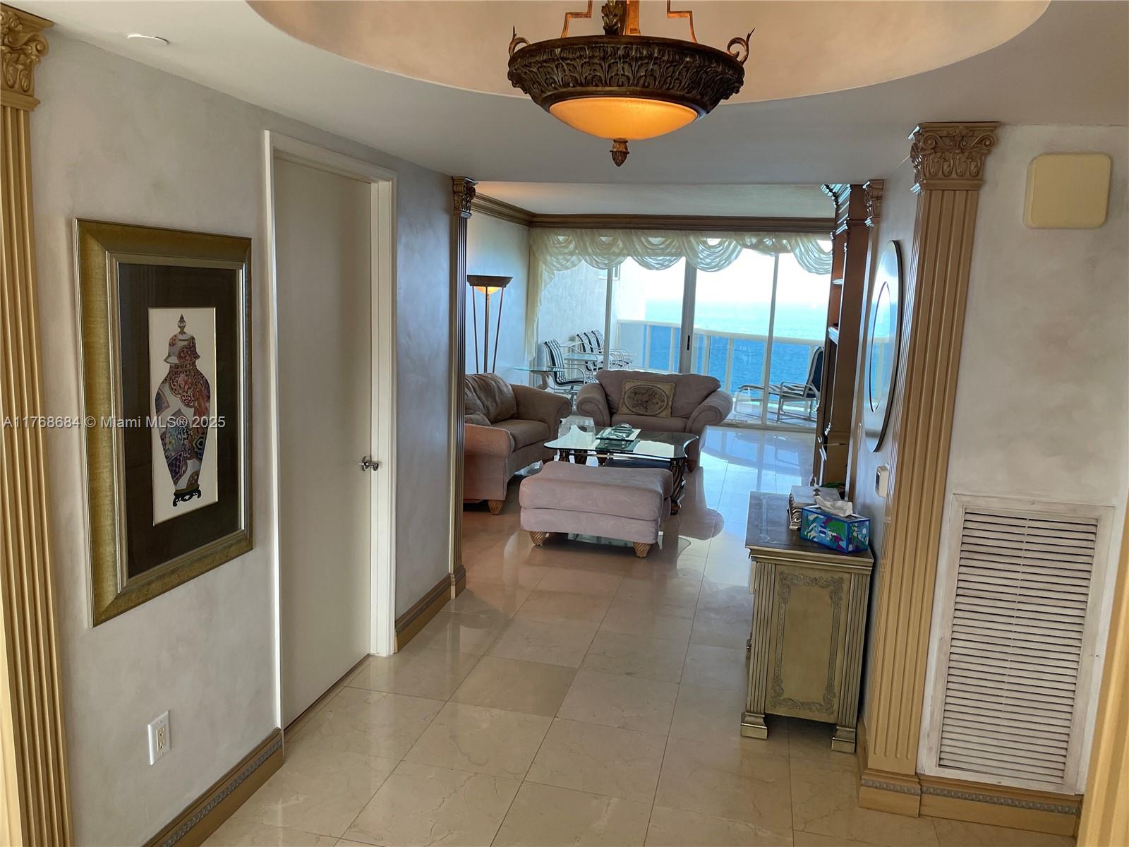 THE PINNACLE CONDO - Residential Lease