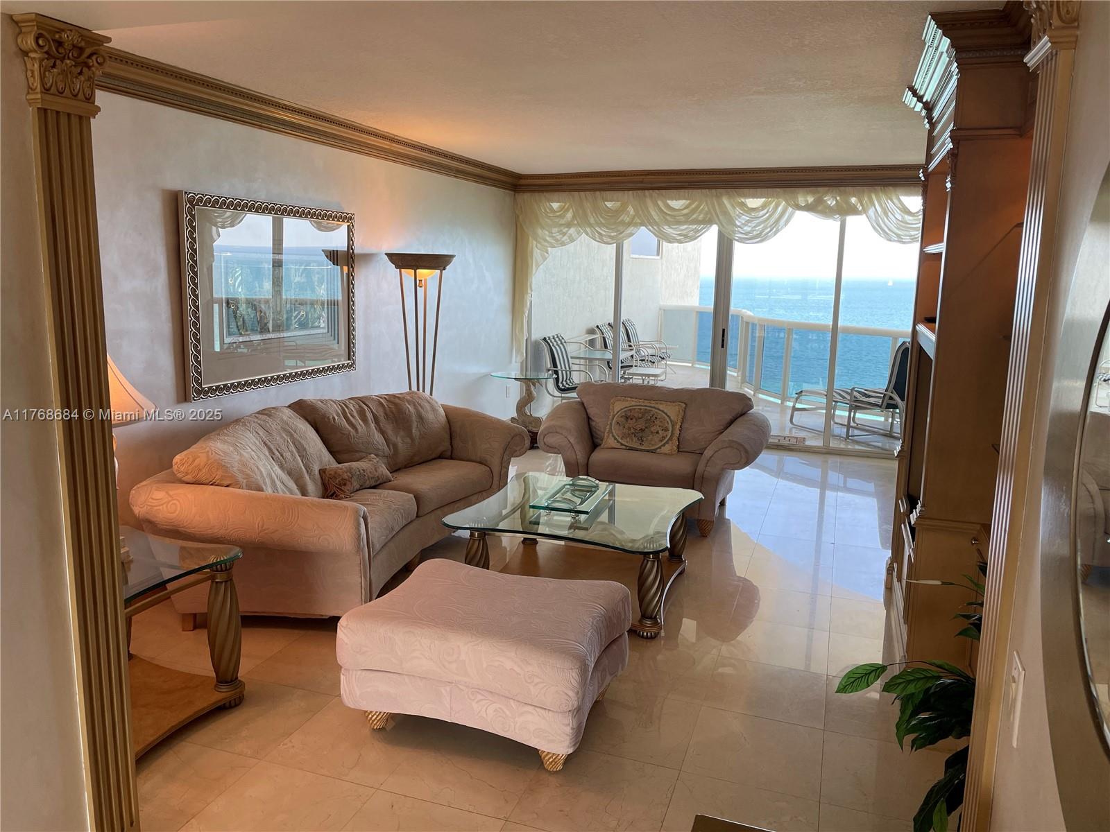 THE PINNACLE CONDO - Residential Lease