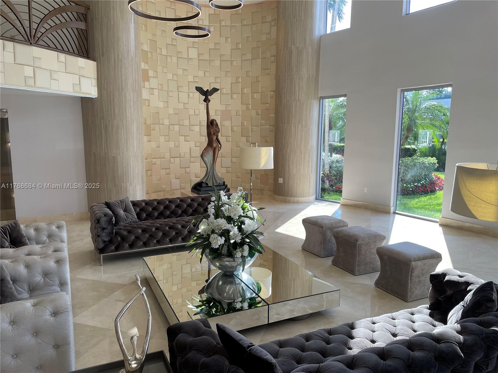 THE PINNACLE CONDO - Residential Lease