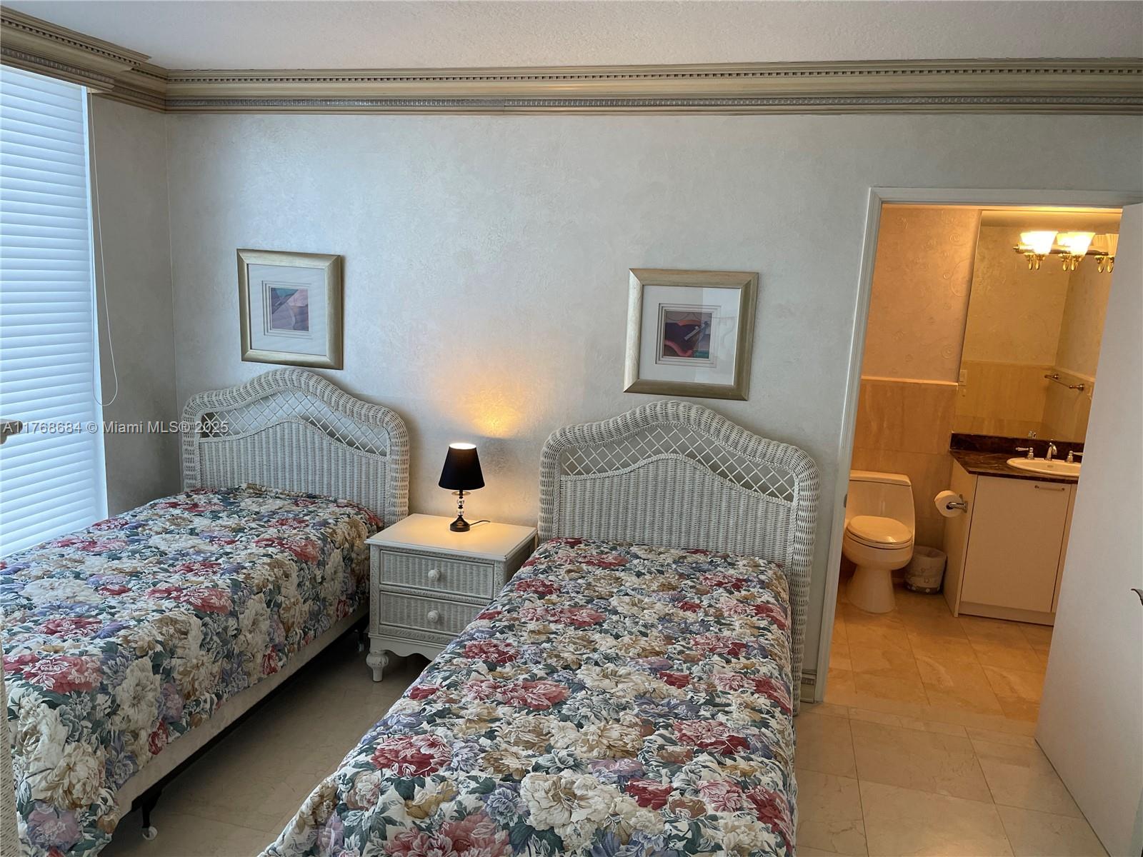 THE PINNACLE CONDO - Residential Lease