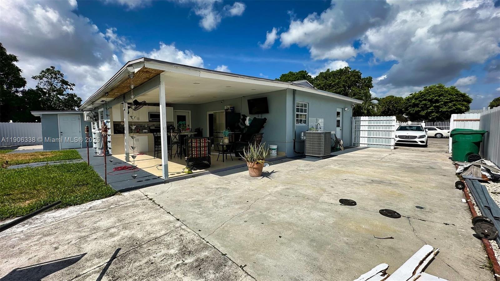 CAROL CITY GARDENS 2ND AD - Residential