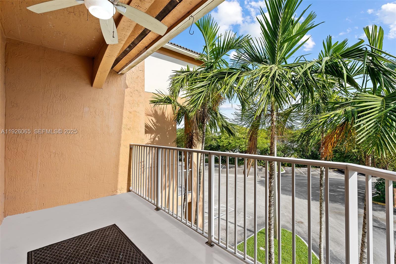 COURTYARDS AT DAVIE CONDO - Residential