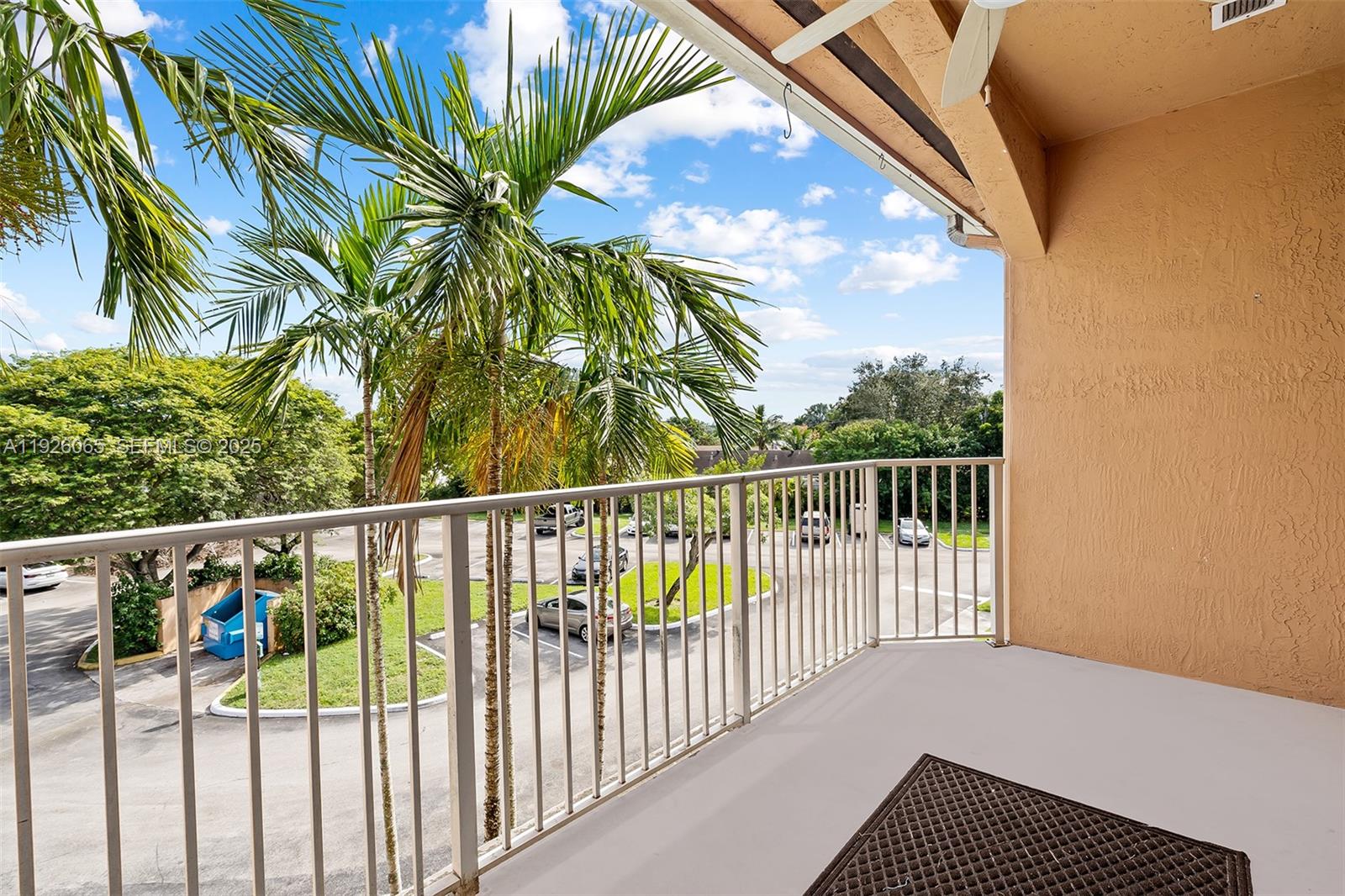 COURTYARDS AT DAVIE CONDO - Residential