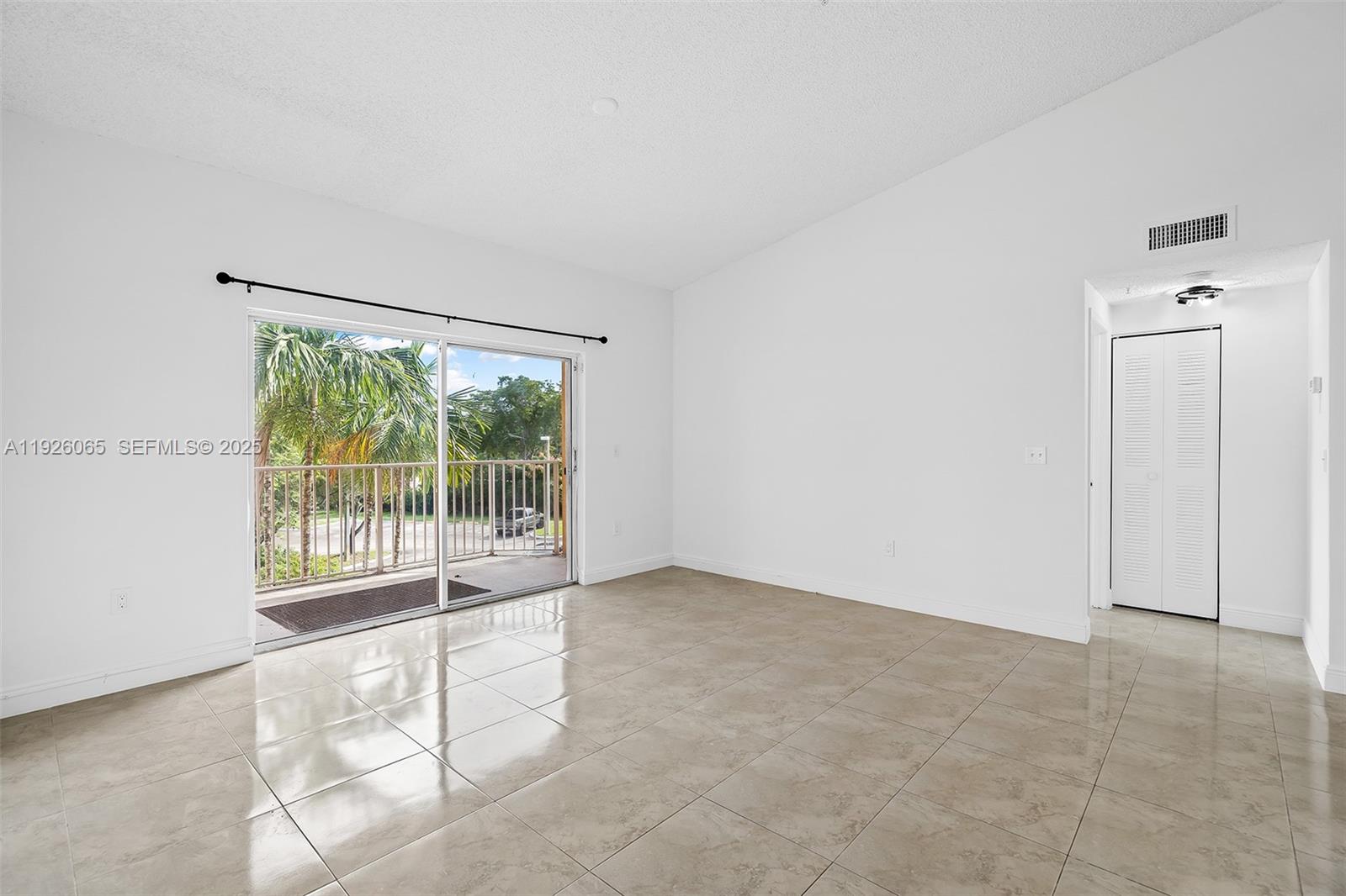 COURTYARDS AT DAVIE CONDO - Residential