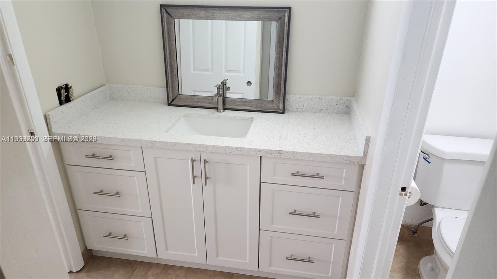 LUXURY CORAL LIVING CONDO - Residential