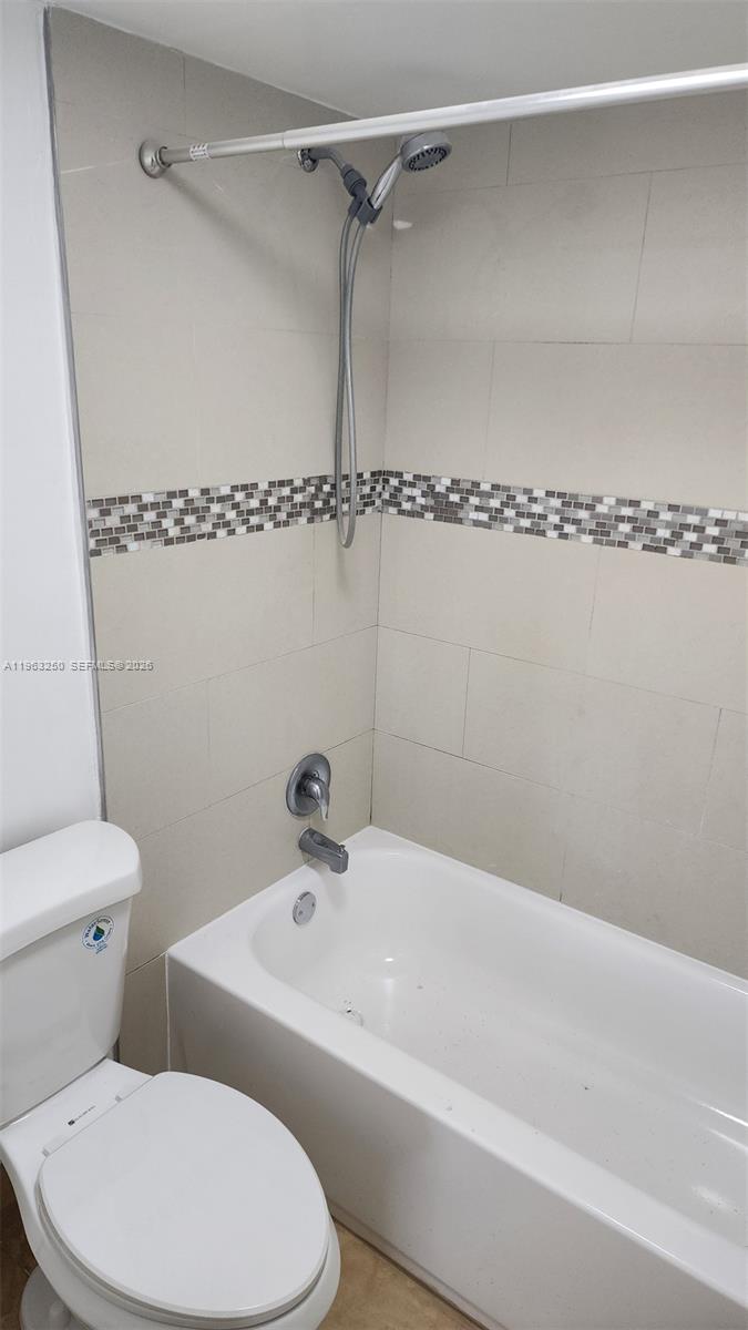 LUXURY CORAL LIVING CONDO - Residential