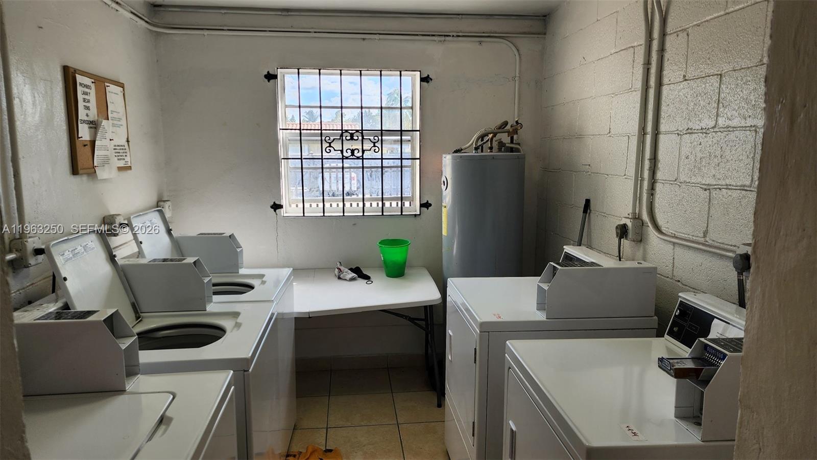 LUXURY CORAL LIVING CONDO - Residential