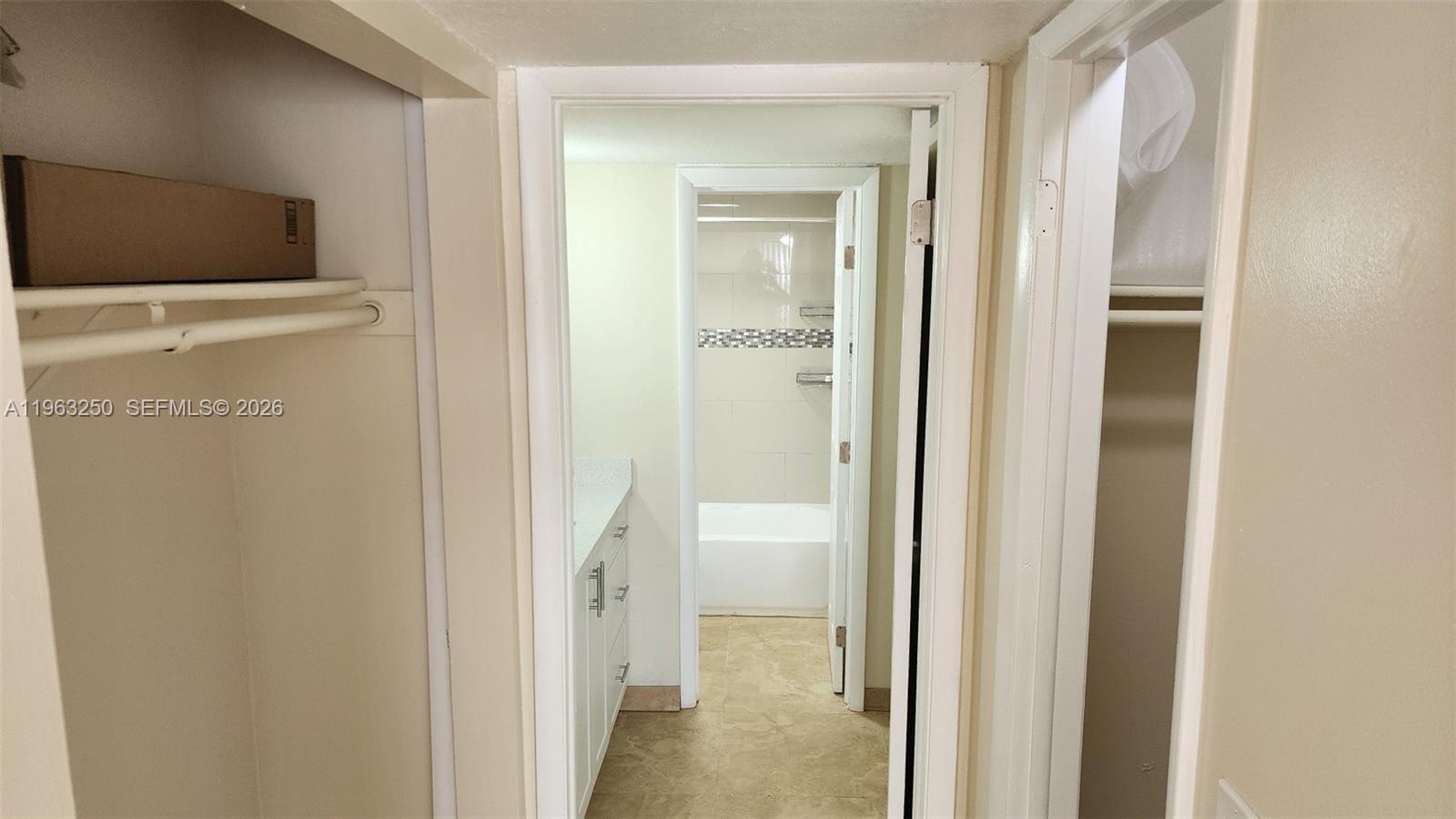 LUXURY CORAL LIVING CONDO - Residential