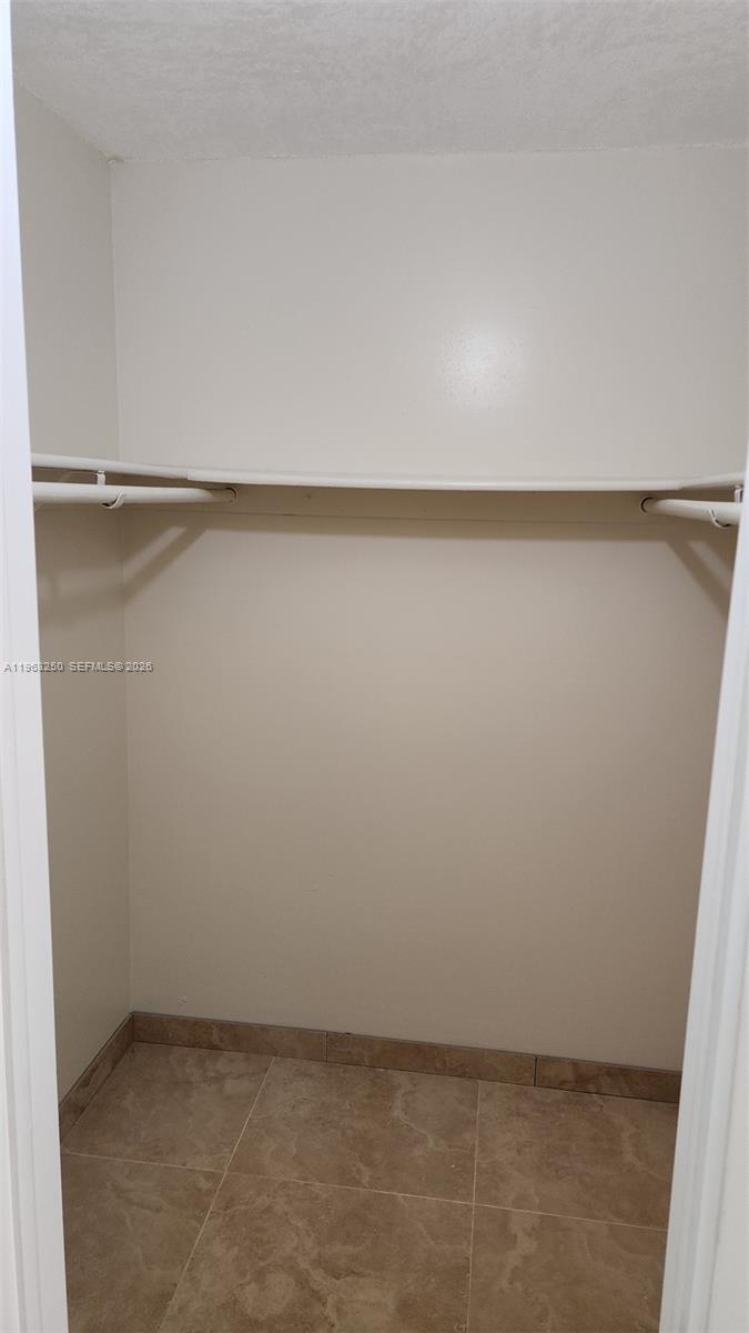 LUXURY CORAL LIVING CONDO - Residential