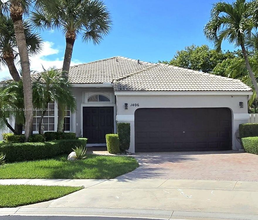 Stunning and impeccably maintained one story home, offering everything you are looking for! This residence features 3 spacious bedrooms, 2 bathrooms, a chef-inspired kitchen with a large center island, and an expansive and dream-like backyard, perfect for both relaxation and entertaining. Enjoy the covered patio ideal for gatherings with family and friends, as well as a generous garden area where children can play, complete with fruit trees and palms, for your enjoyment. Perfectly located in the sought-after Kingsview in TownGate community, close to major highways and top-rated A+ schools, shopping centers, grocery stores, restaurants and much more. Must see!!