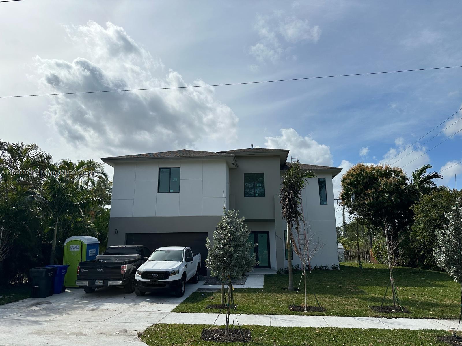 826 S 24th Ave, Hollywood, Broward County, Florida - 4 Bedrooms  
4 Bathrooms - 