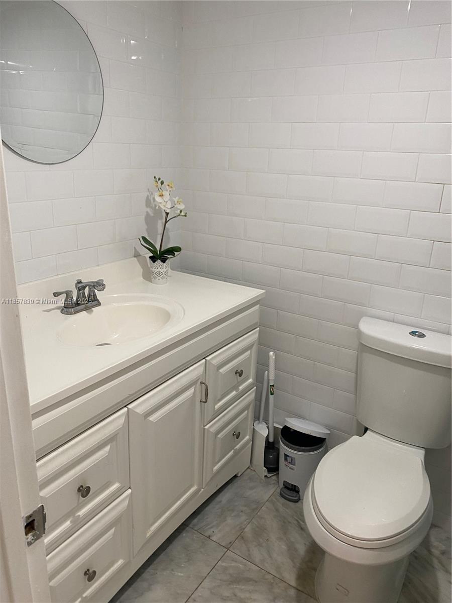 HEMISPHERES CONDO - Residential