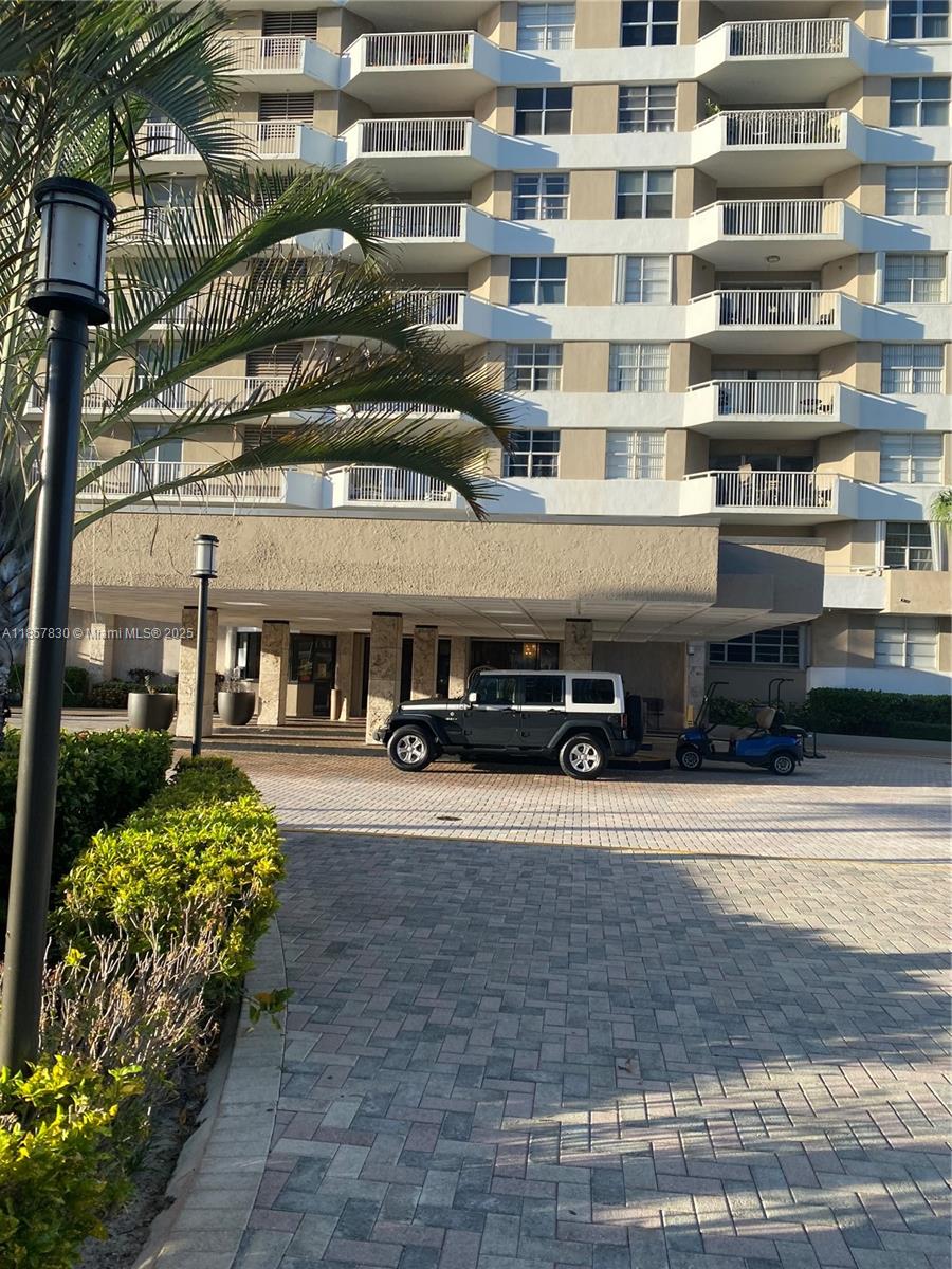 1965 S Ocean Dr 3H
