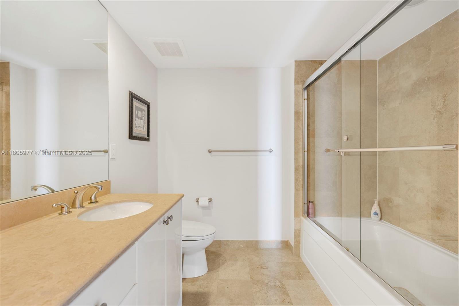 DUO CONDOMINIUM EAST - Residential