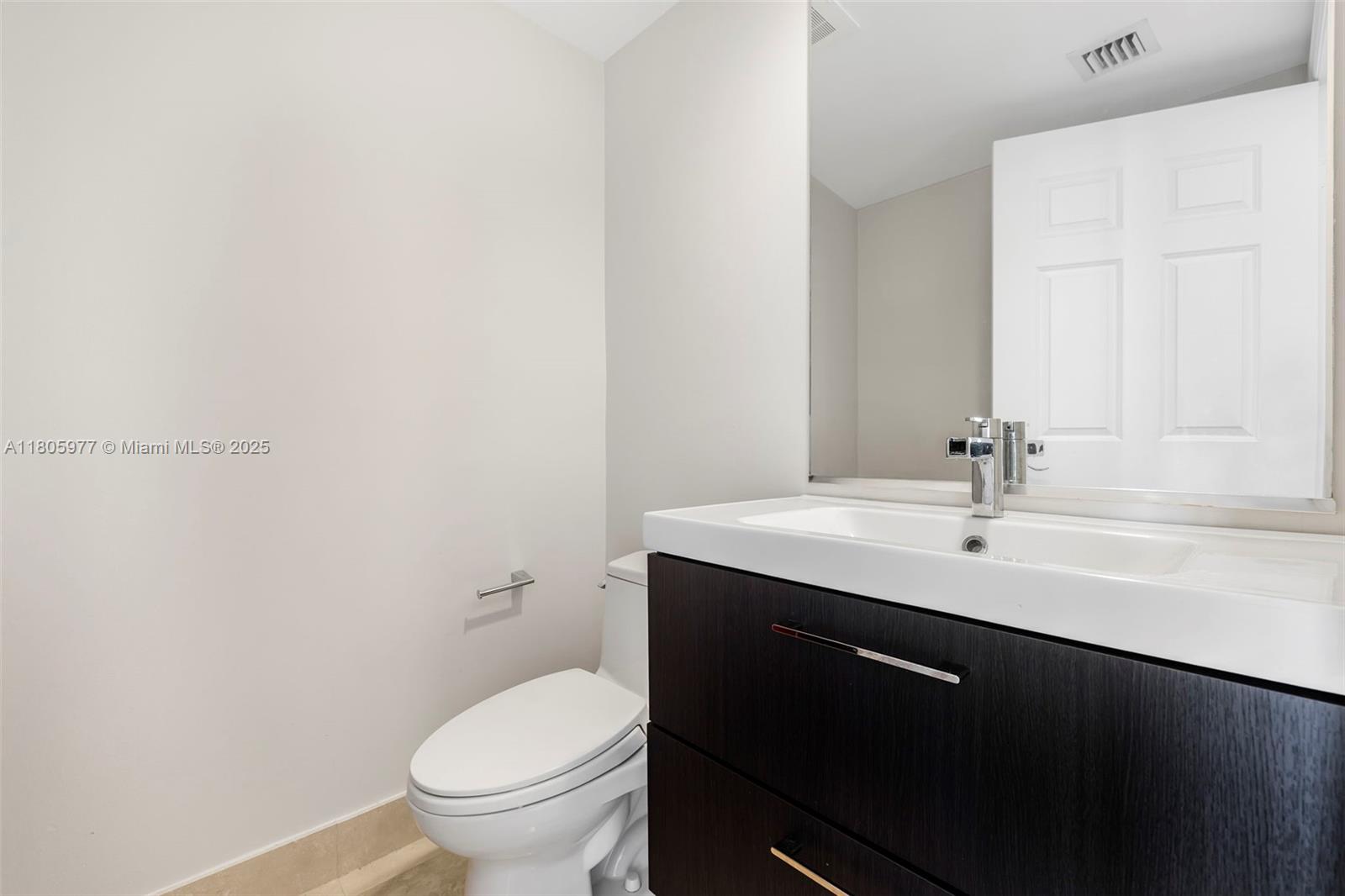 DUO CONDOMINIUM EAST - Residential