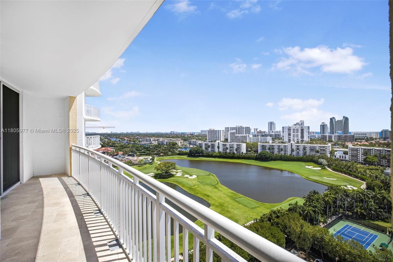 DUO CONDOMINIUM EAST - Residential
